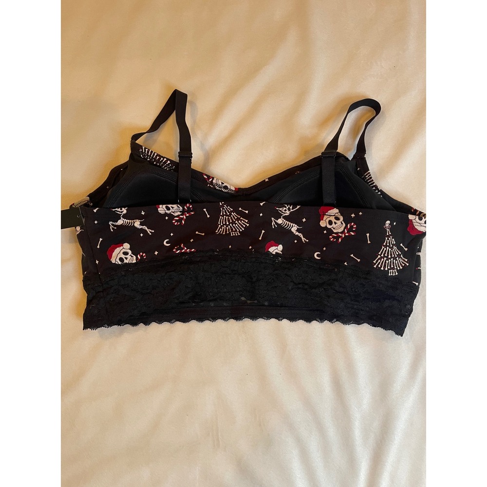 Torrid‎ Curve Christmas Skeleton Skull Bralette Lace Trim Gothic Holiday Size 2 - Picture 4 of 8